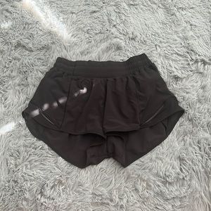 Lululemon: Hotty Hot LR 2.5"